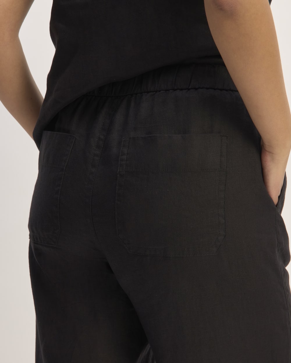 womens-linen-pull-on-barrel-pant-black