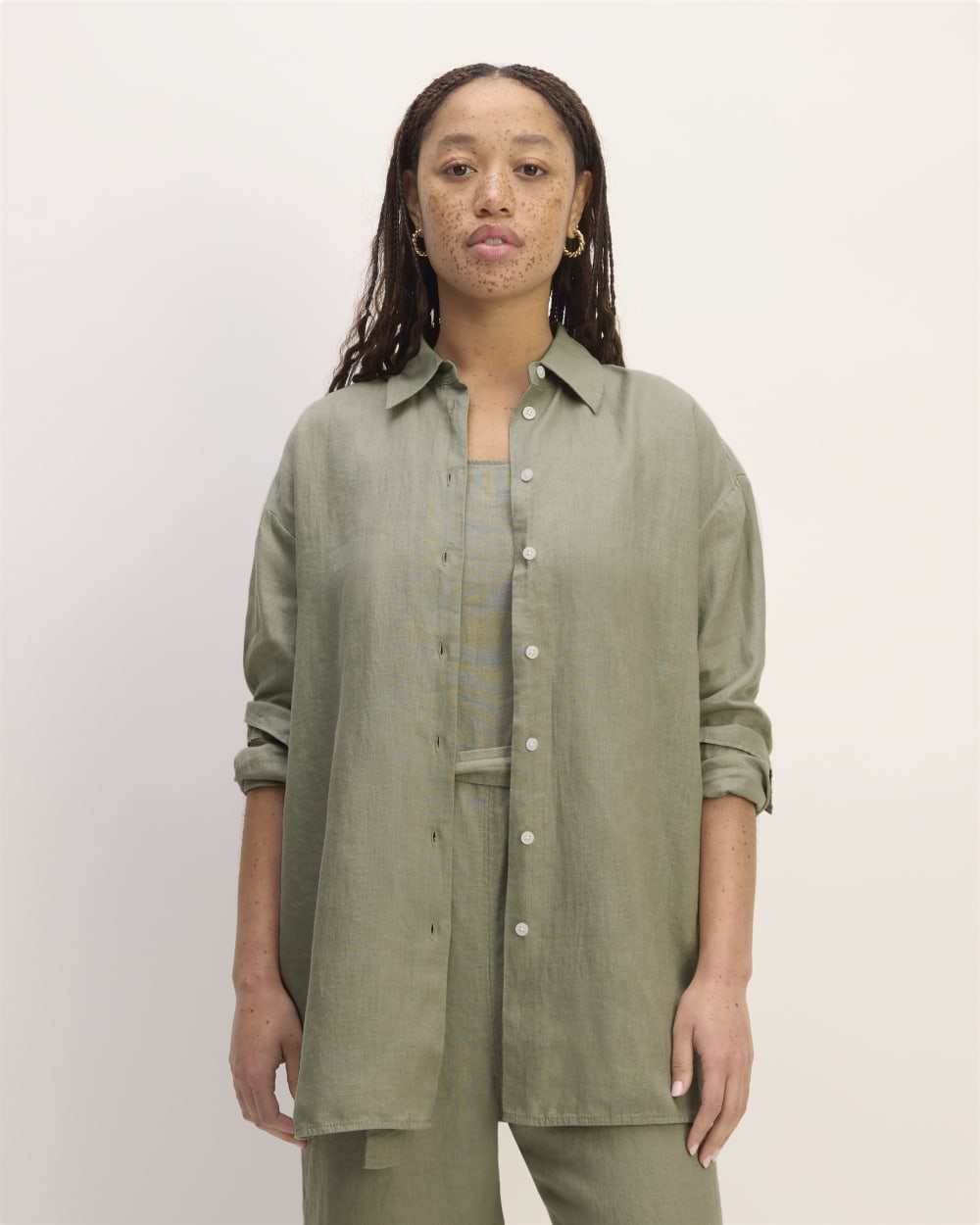 womens-linen-boyfriend-shirt-sage-green | primary