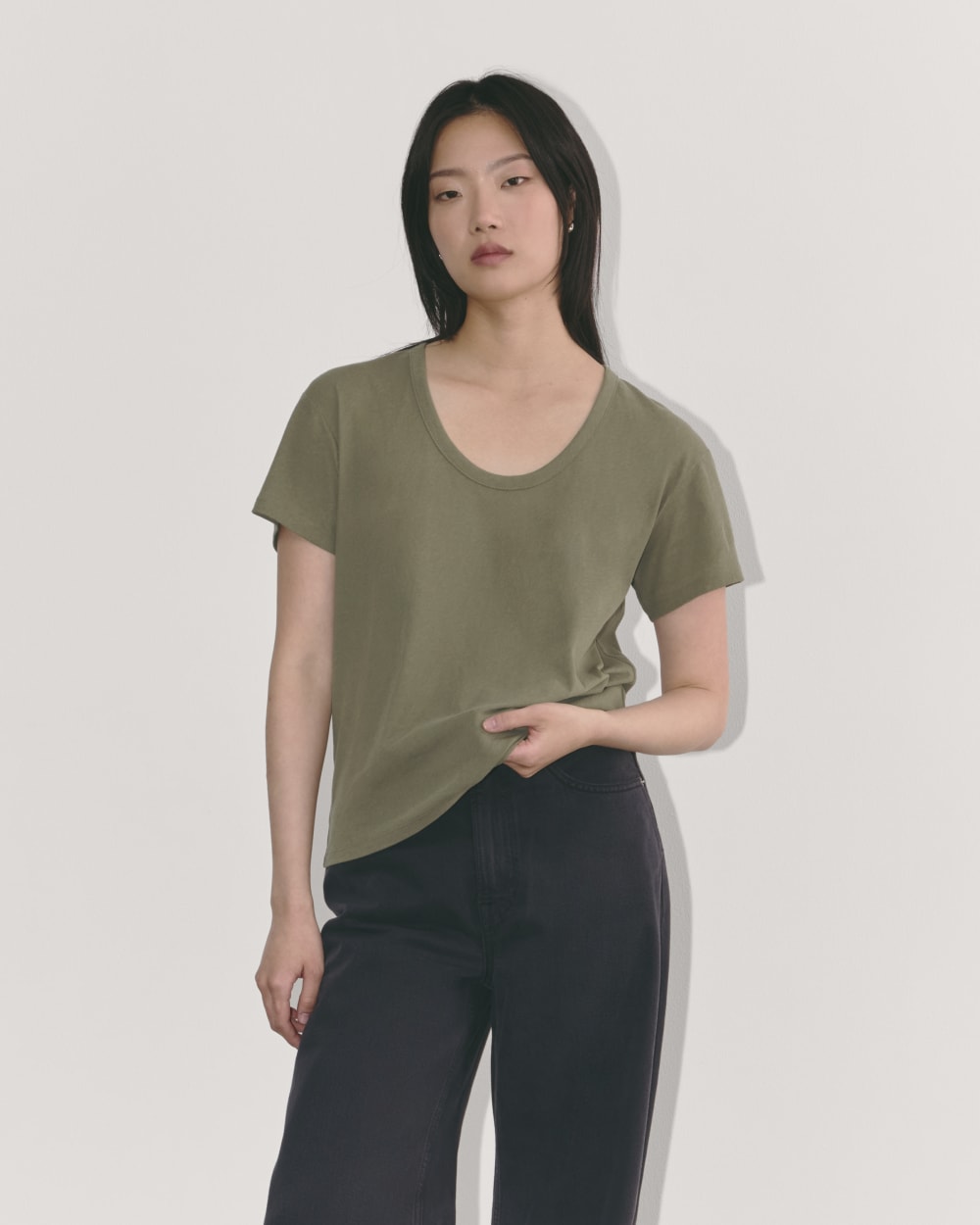 womens-air-scoop-neck-tee-kalamata | primary