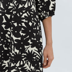 womens-seersucker-puff-sleeve-dress-black-canvas-floral