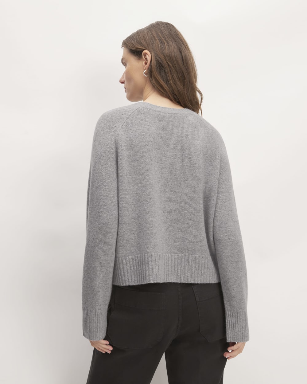 womens-cashmere-boxy-crew-sweater-heathered-grey
