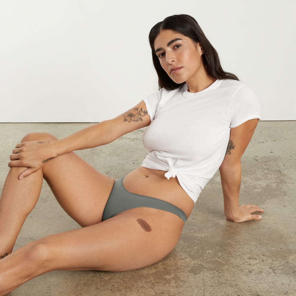 womens-renew-thong-pewter-green