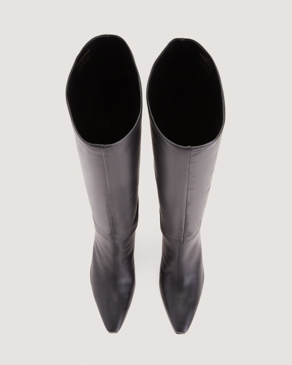 womens-knee-high-banana-heel-boot-black