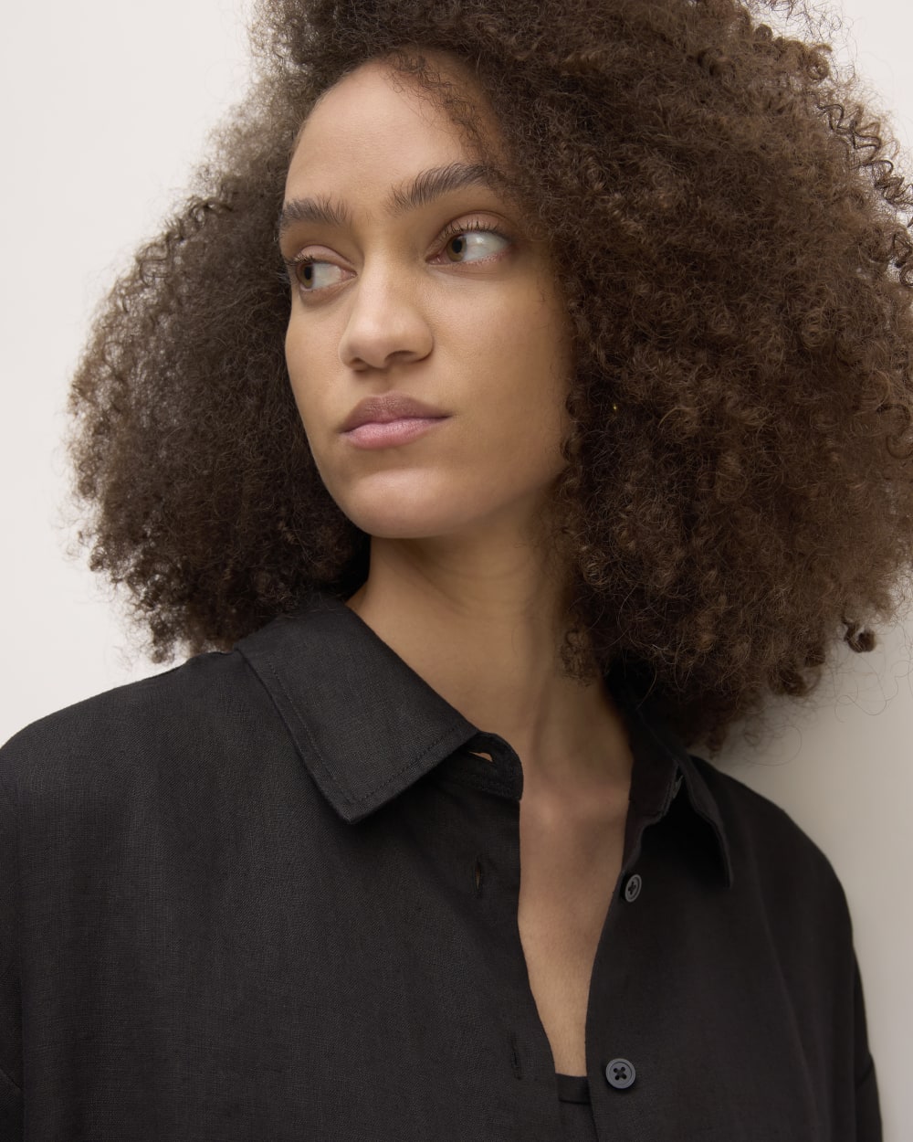 womens-linen-boyfriend-shirt-black