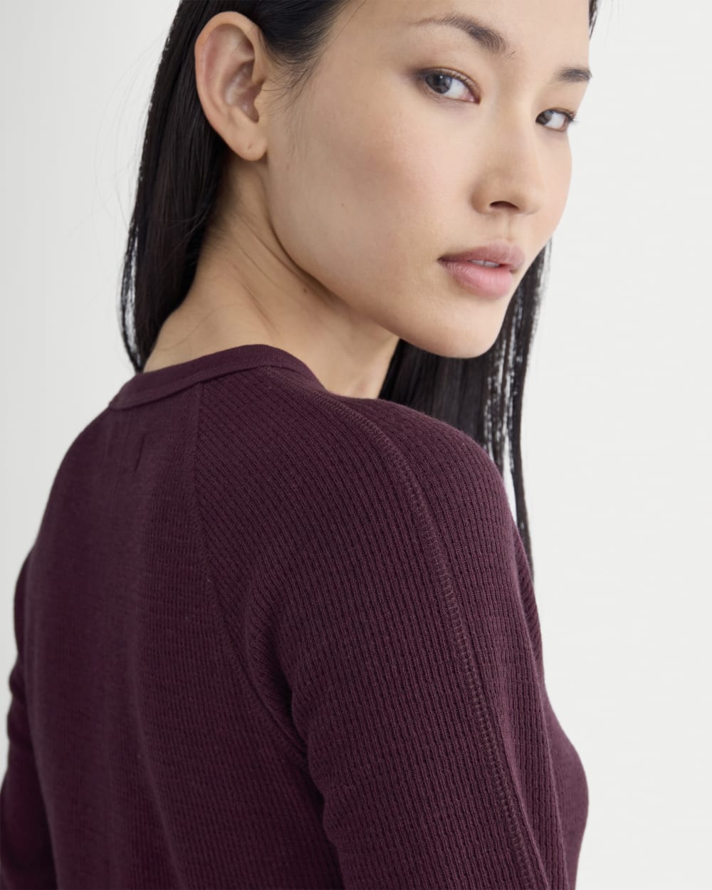 womens-slim-fit-crew-in-cozy-waffle-heathered-port-royale