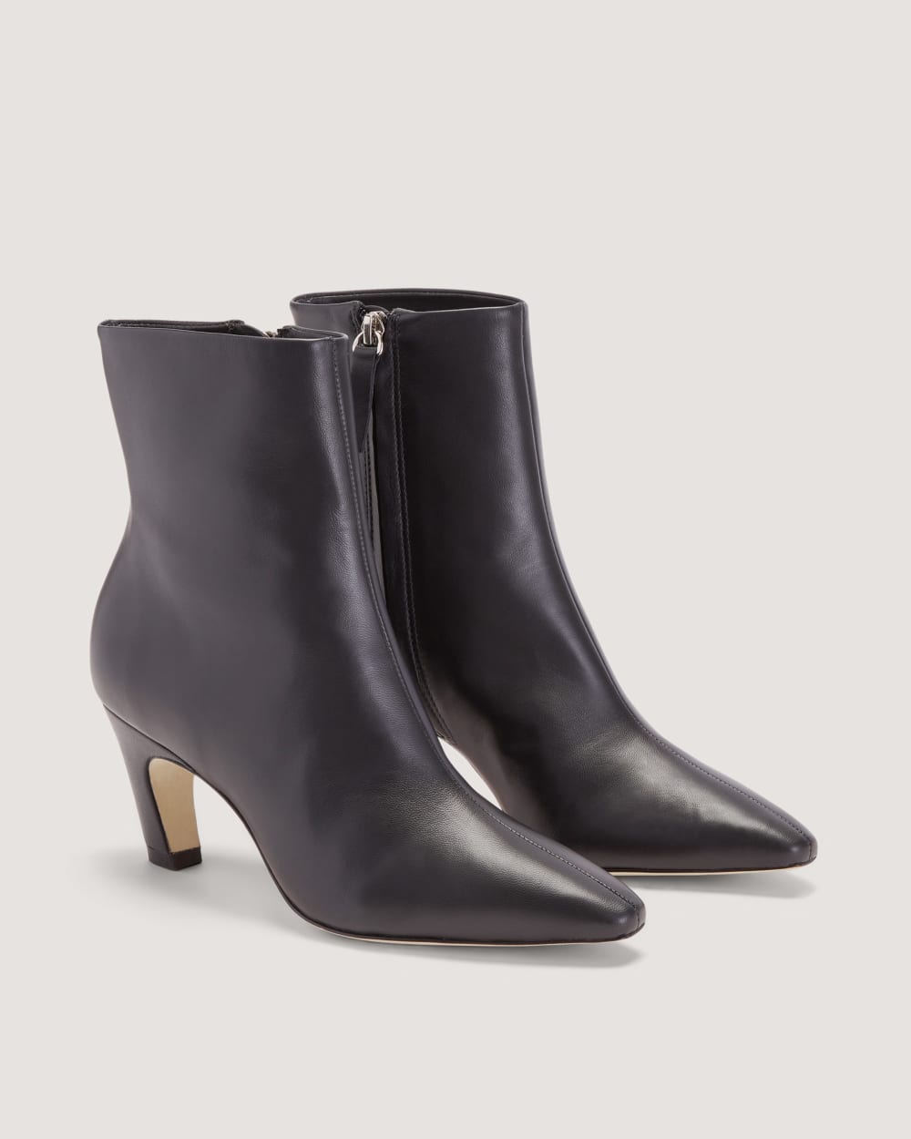 womens-banana-heel-boot-black