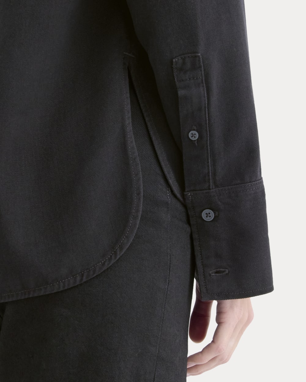 womens-boxy-shirt-in-buttersoft-black