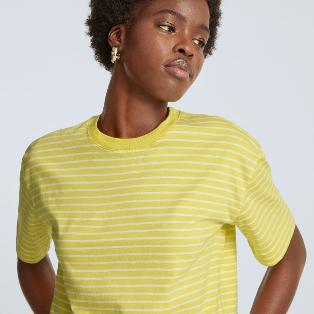 womens-organic-cotton-cropped-tee-acacia-tan