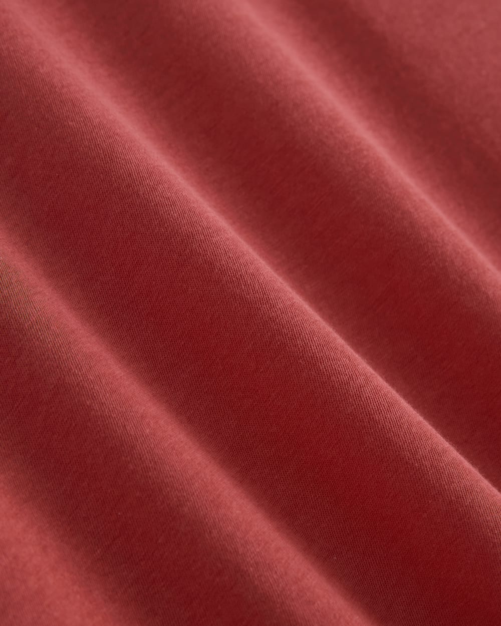 womens-slim-air-tee-vintage-red