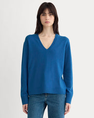 womens-cashmere-relaxed-v-neck-classic-blue | primary