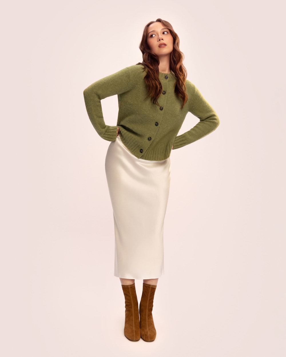 womens-crew-cardigan-in-alpaca-moss