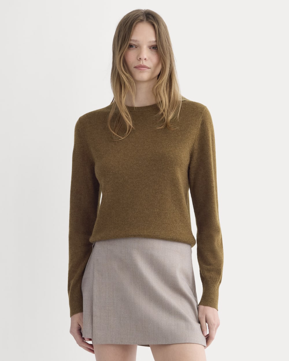 womens-cashmere-slim-crew-sweater-heathered-toffee | primary