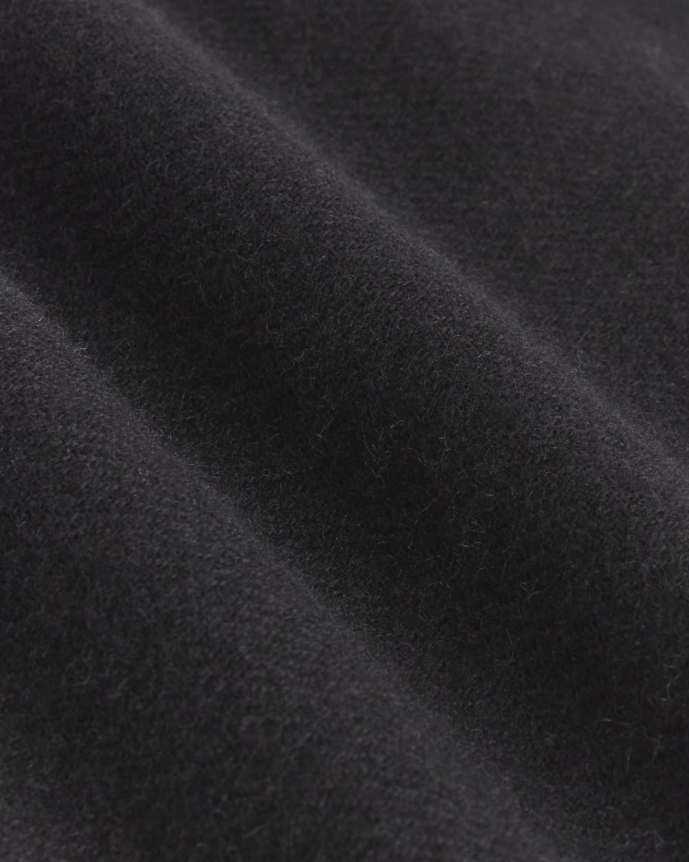 mens-cashmere-fthrwt-scarf-2-black