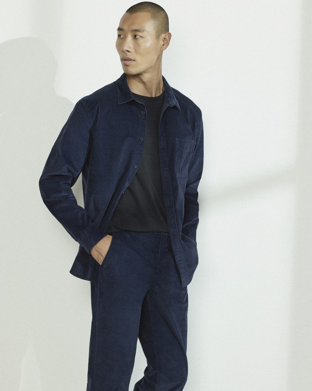 mens-relaxed-corduroy-shirt-navy