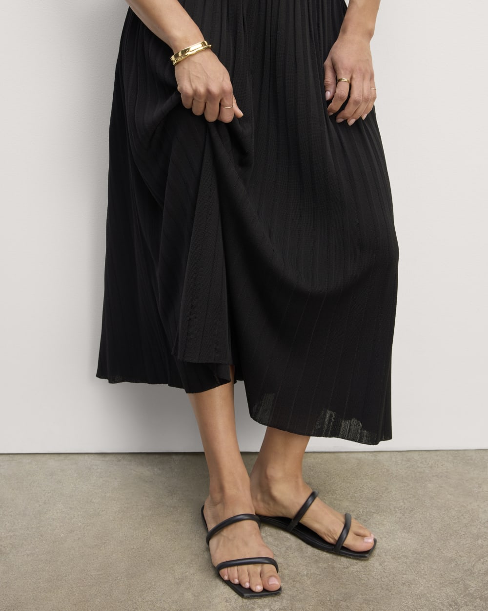 womens-viscose-knit-pleated-skirt-black