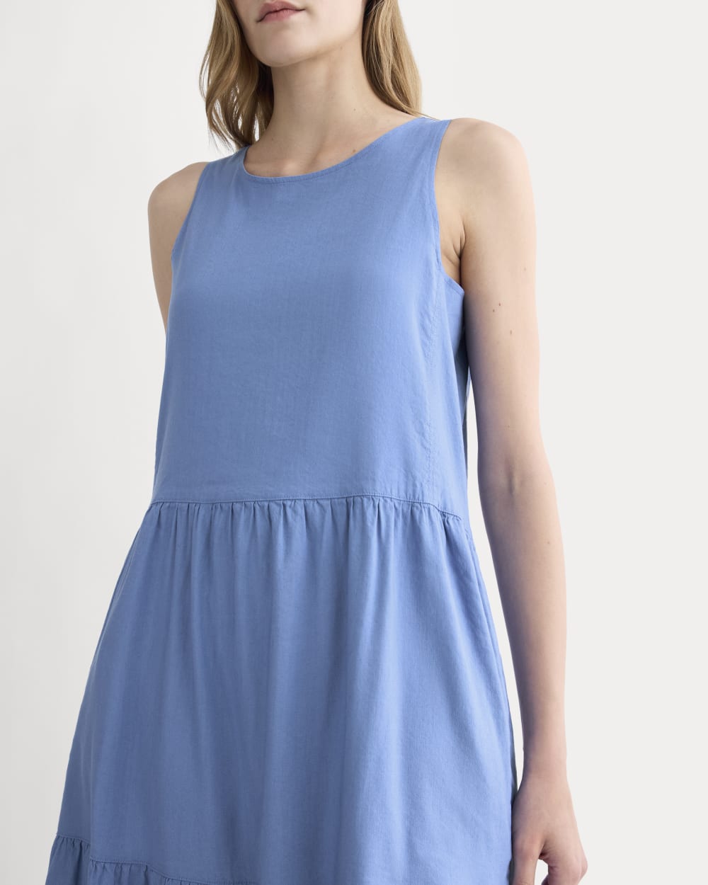 womens-tiered-dress-in-stretch-linen-bluebell
