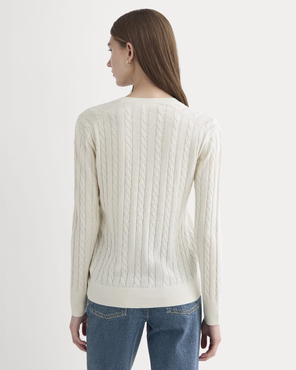 womens-cable-v-neck-in-cotton-cashmere-birch