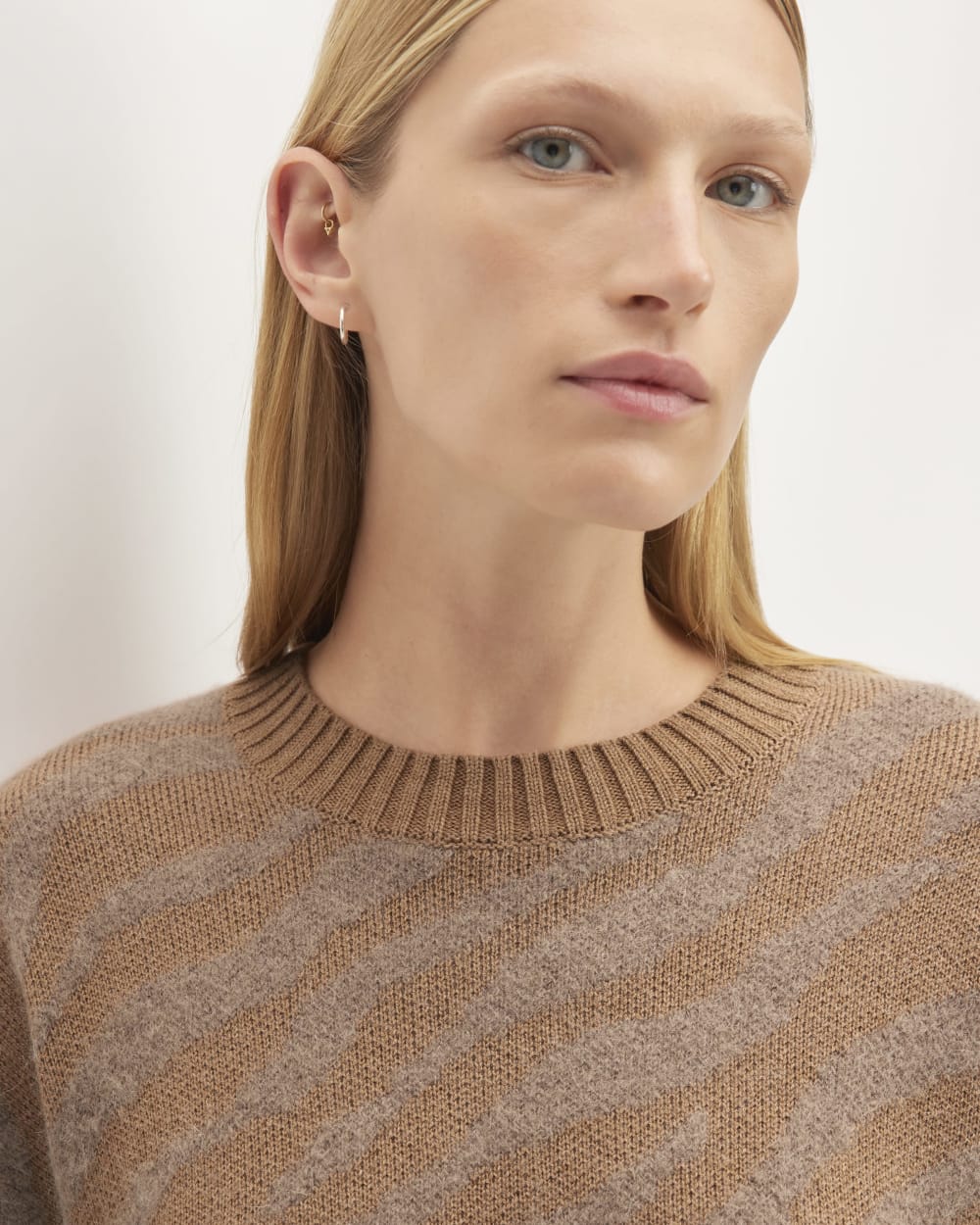 womens-alpaca-tiger-jacquard-crewneck-camel-brown