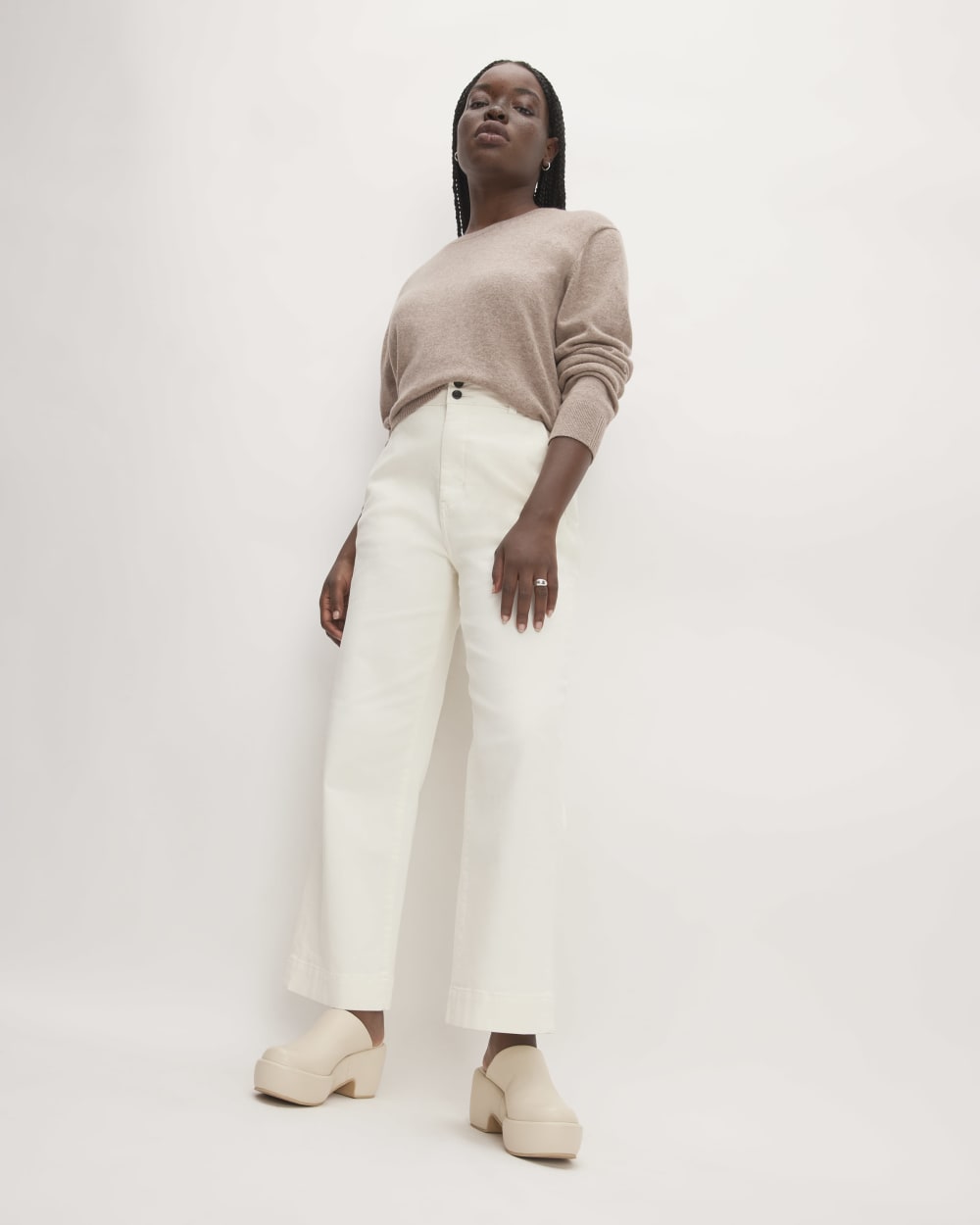 womens-cashmere-classic-crew-sweater-toasted-sesame