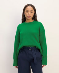 womens-organic-cotton-crew-sweater-grass-green | primary