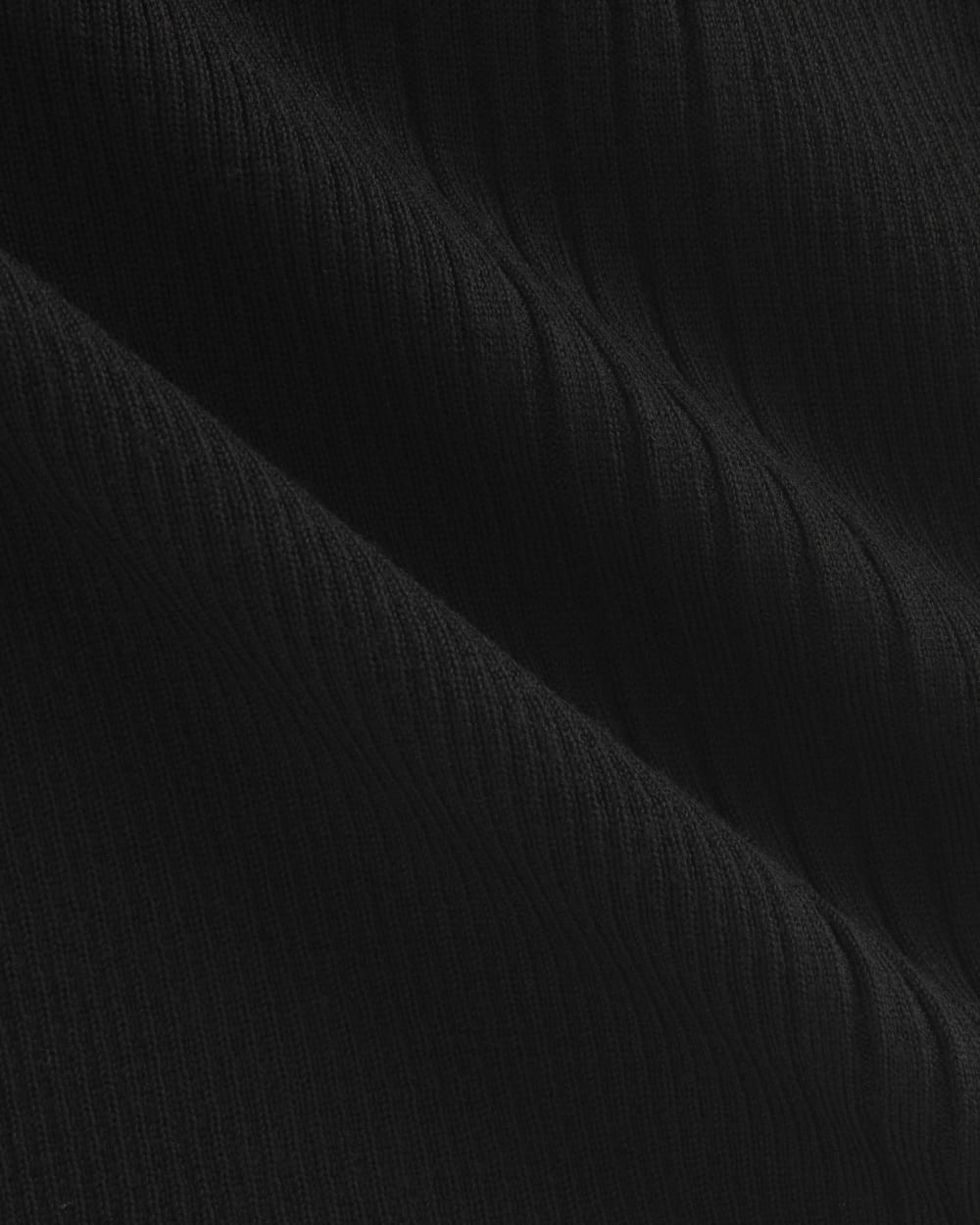 womens-light-ribbed-cami-in-soft-merino-black