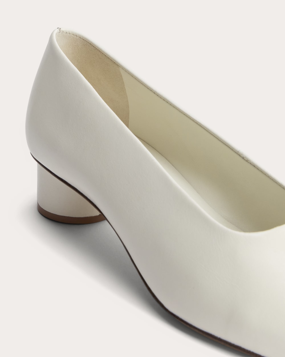 womens-gallery-pump-canvas