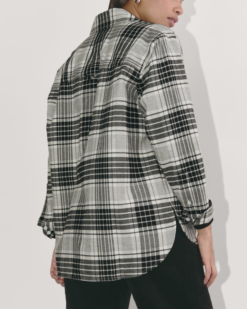 womens-flannel-boyfriend-shirt-light-heather-oat-black