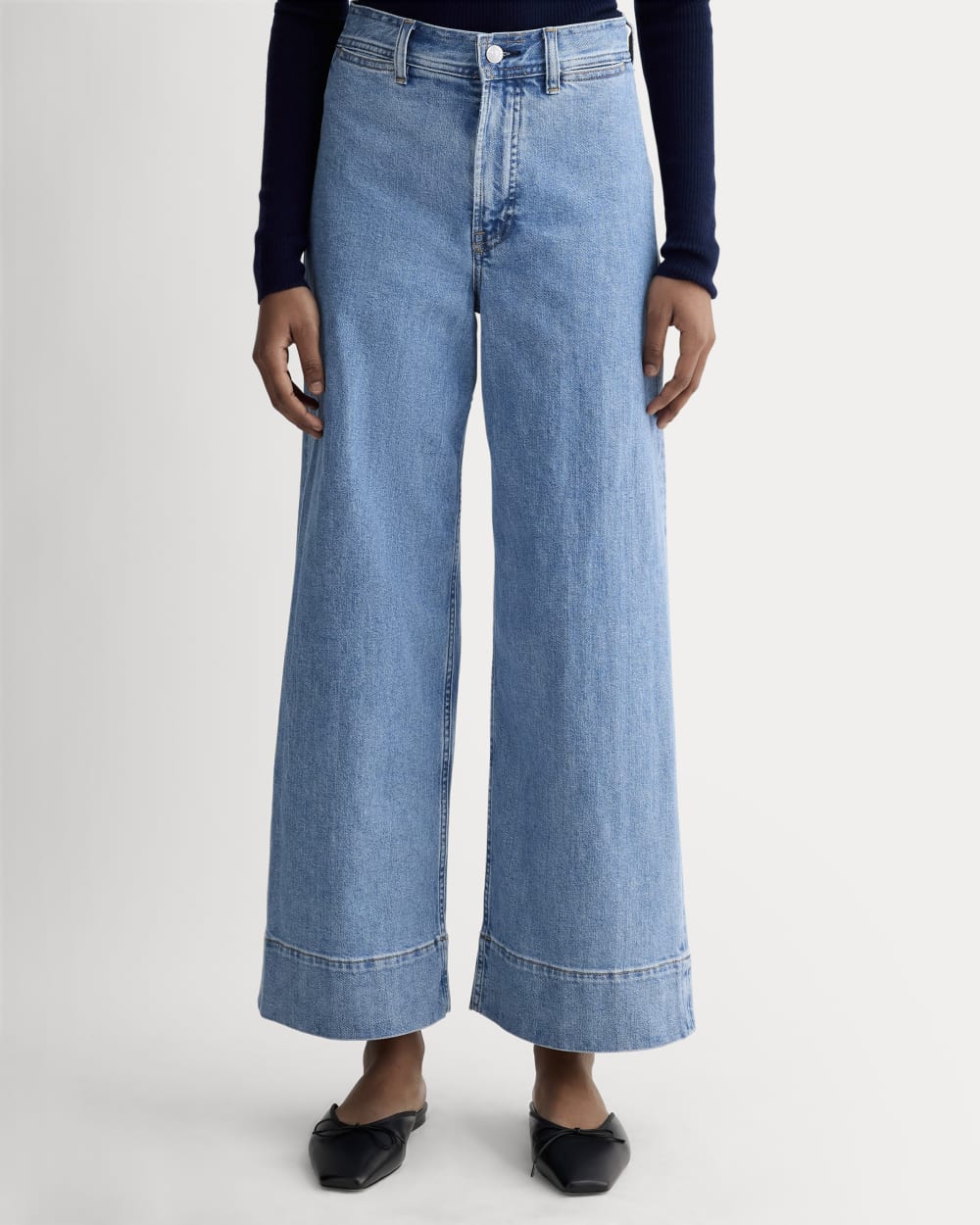 womens-cropped-mariner-jean-pebble