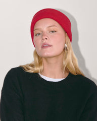 womens-gifting-beanie-classic-red | alt