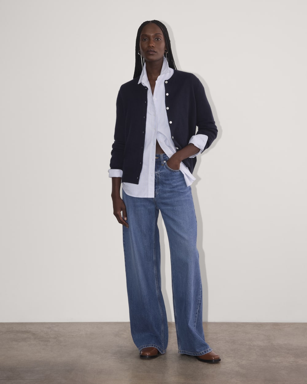 womens-cashmere-classic-crew-cardigan-navy