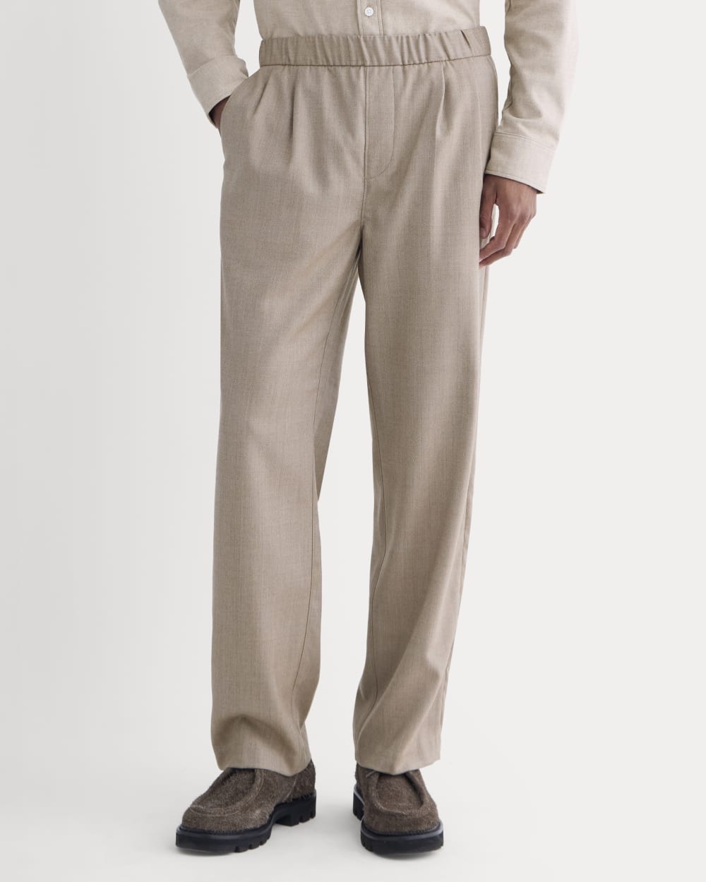 mens-pleated-trouser-tailor-twill-light-taupe