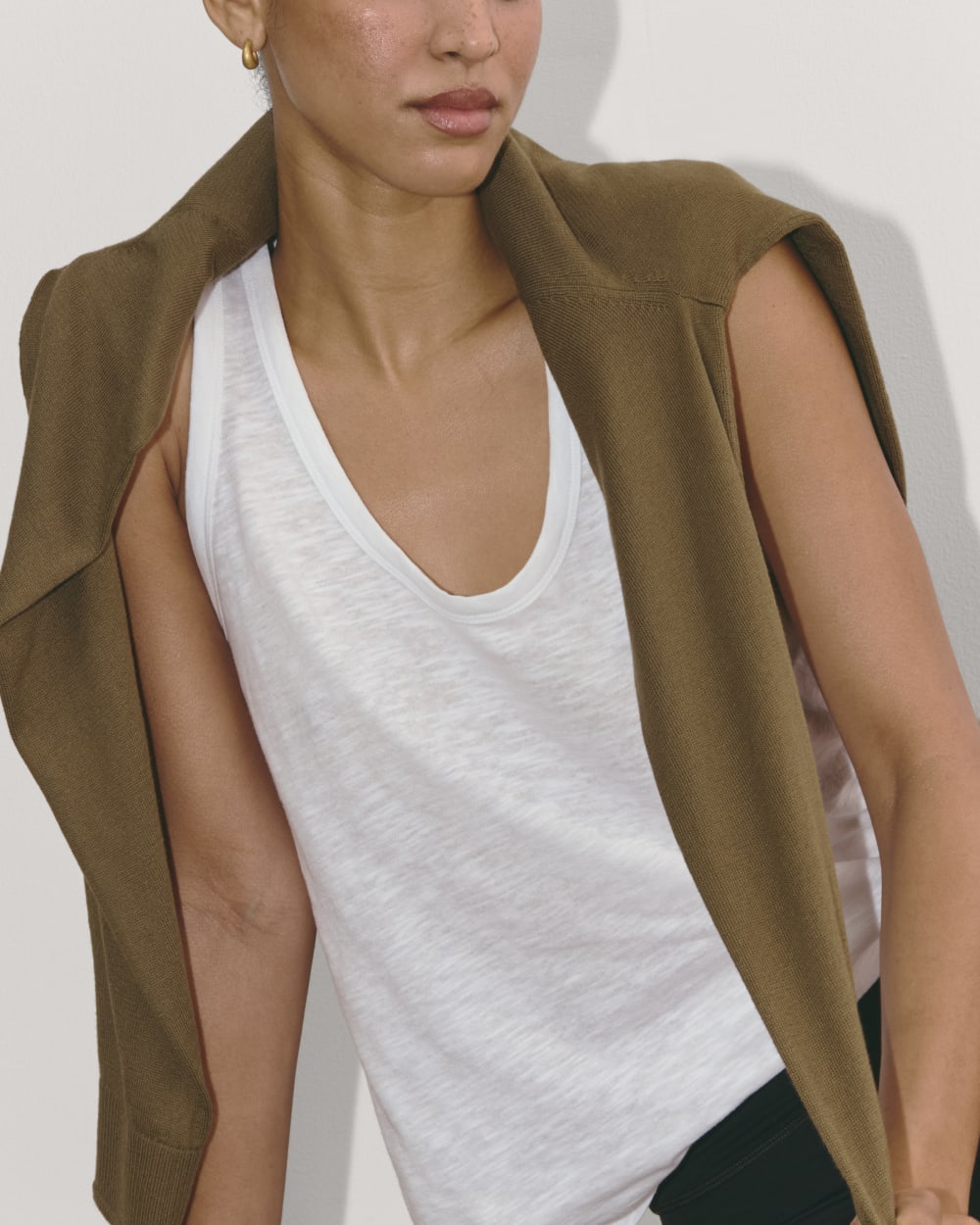 womens-perform-tank-white