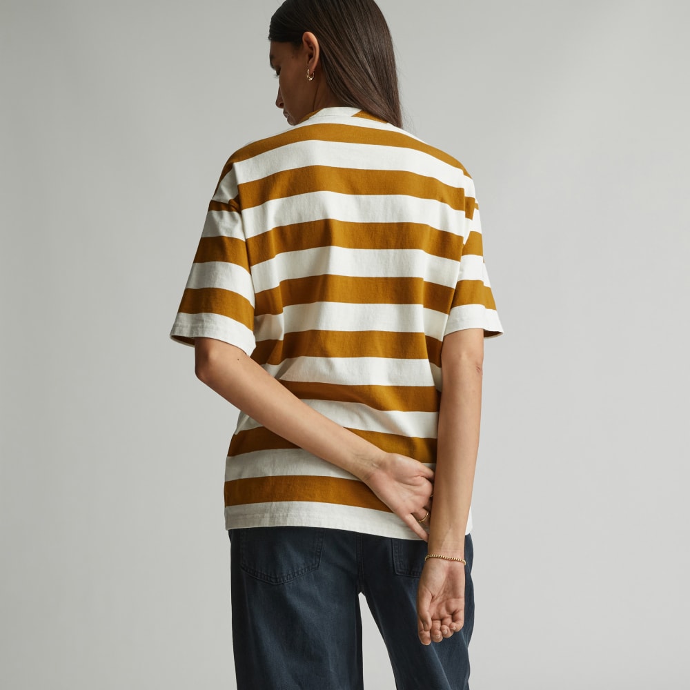 everyone-relaxed-tee-tapenade-canvas-tan