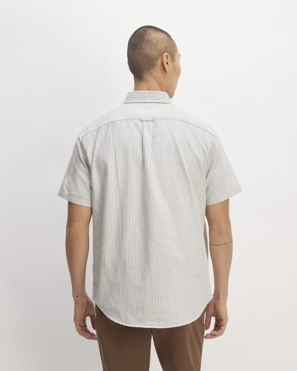 mens-organic-short-sleeve-oxford-shirt-charcoal-white