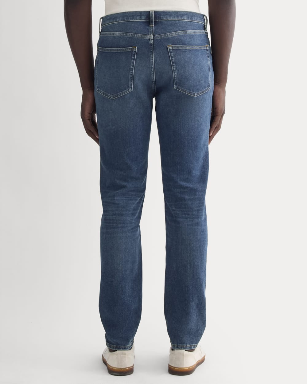 mens-relaxed-taper-fit-performance-jean-indigo-fade