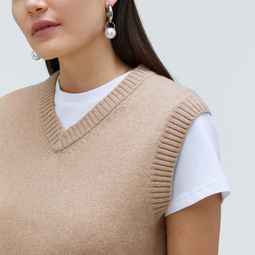 womens-recashmere-vest-light-camel