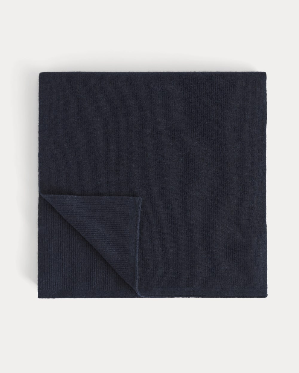 mens-gifting-scarf-navy