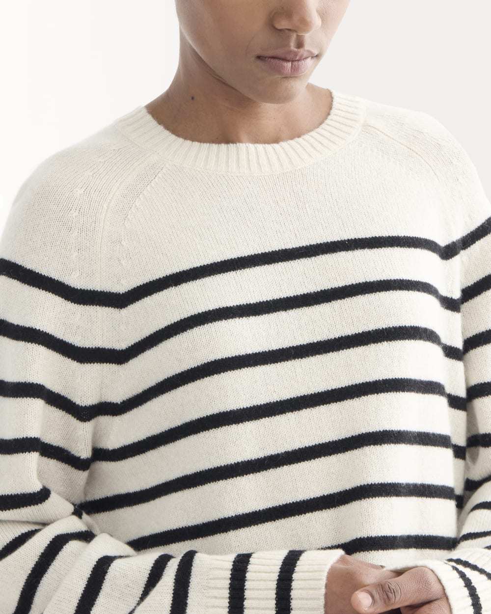 womens-cashmere-boxy-crew-sweater-new-bone-black