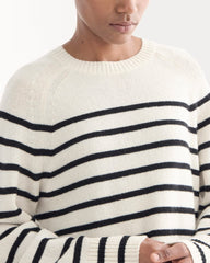 womens-cashmere-boxy-crew-sweater-new-bone-black