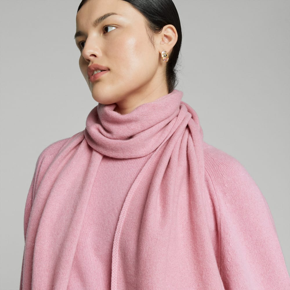 unisex-recashmere-scarf-core-bubblegum