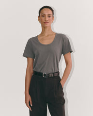 womens-air-scoop-neck-tee-graphite | primary