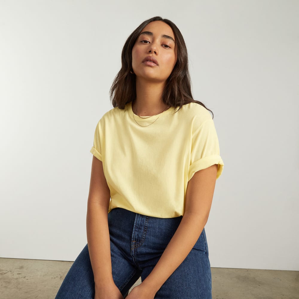 womens-air-oversized-crew-tee-pastel-yellow