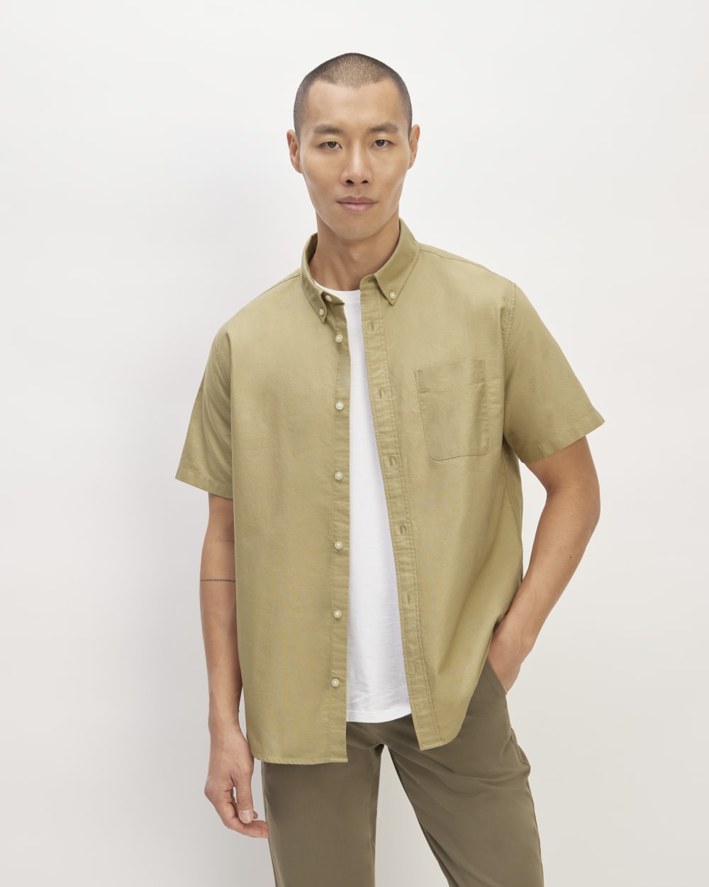 mens-organic-short-sleeve-oxford-shirt-cornstalk | primary