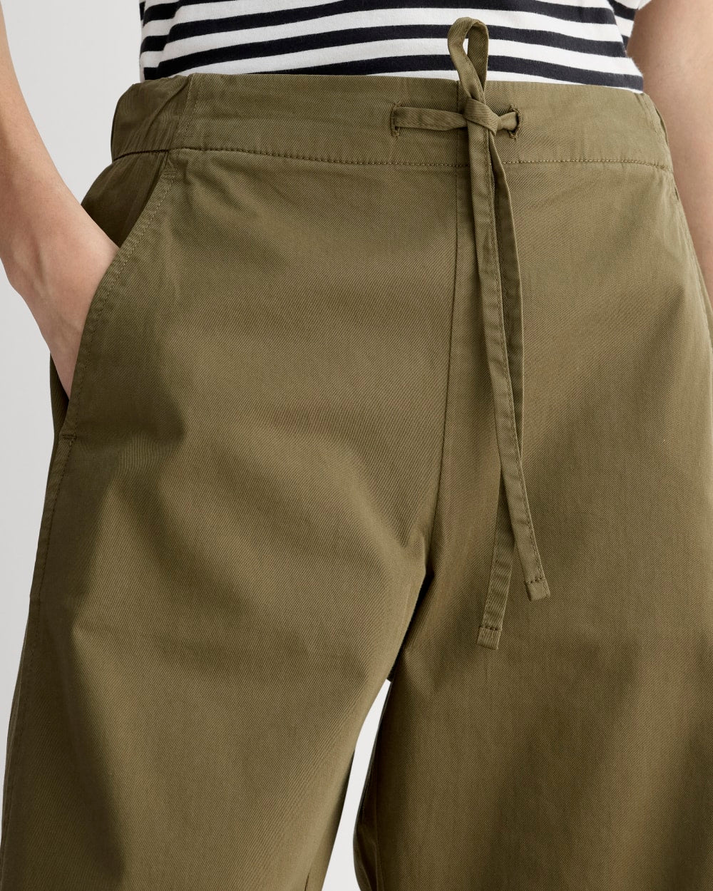 womens-easy-barrel-pant-olive