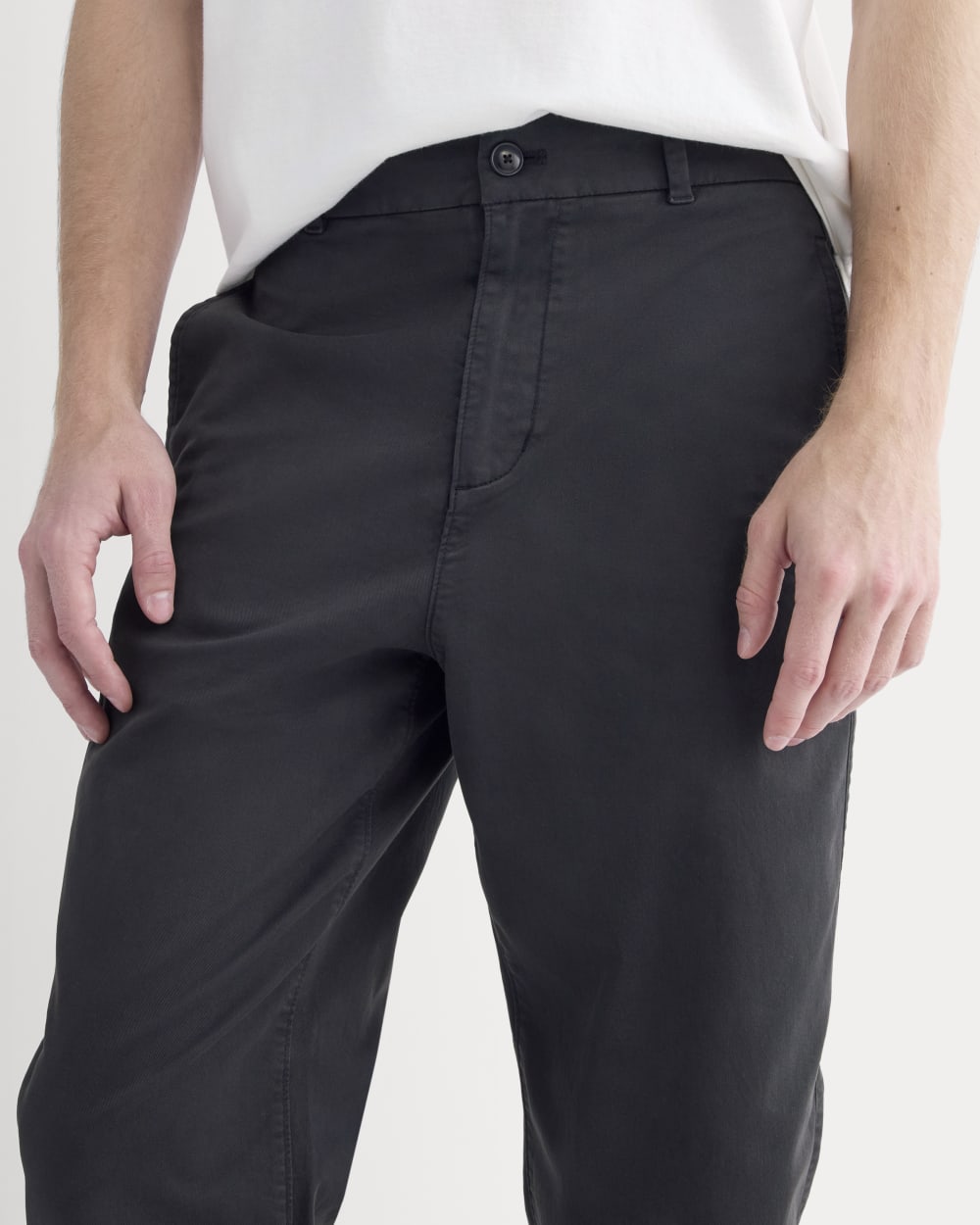 mens-relaxed-fit-chino-black