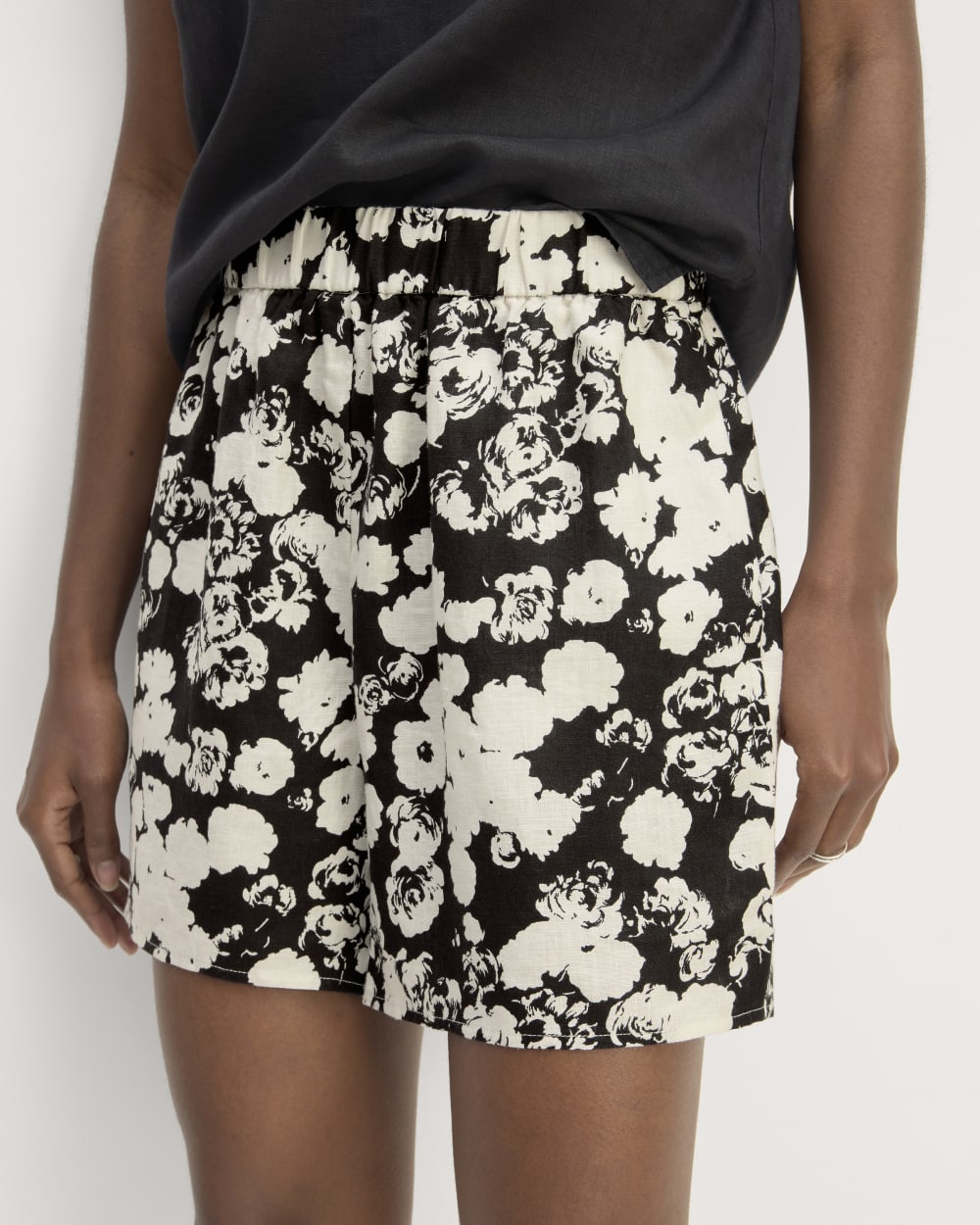 womens-linen-easy-short-black-bone-floral