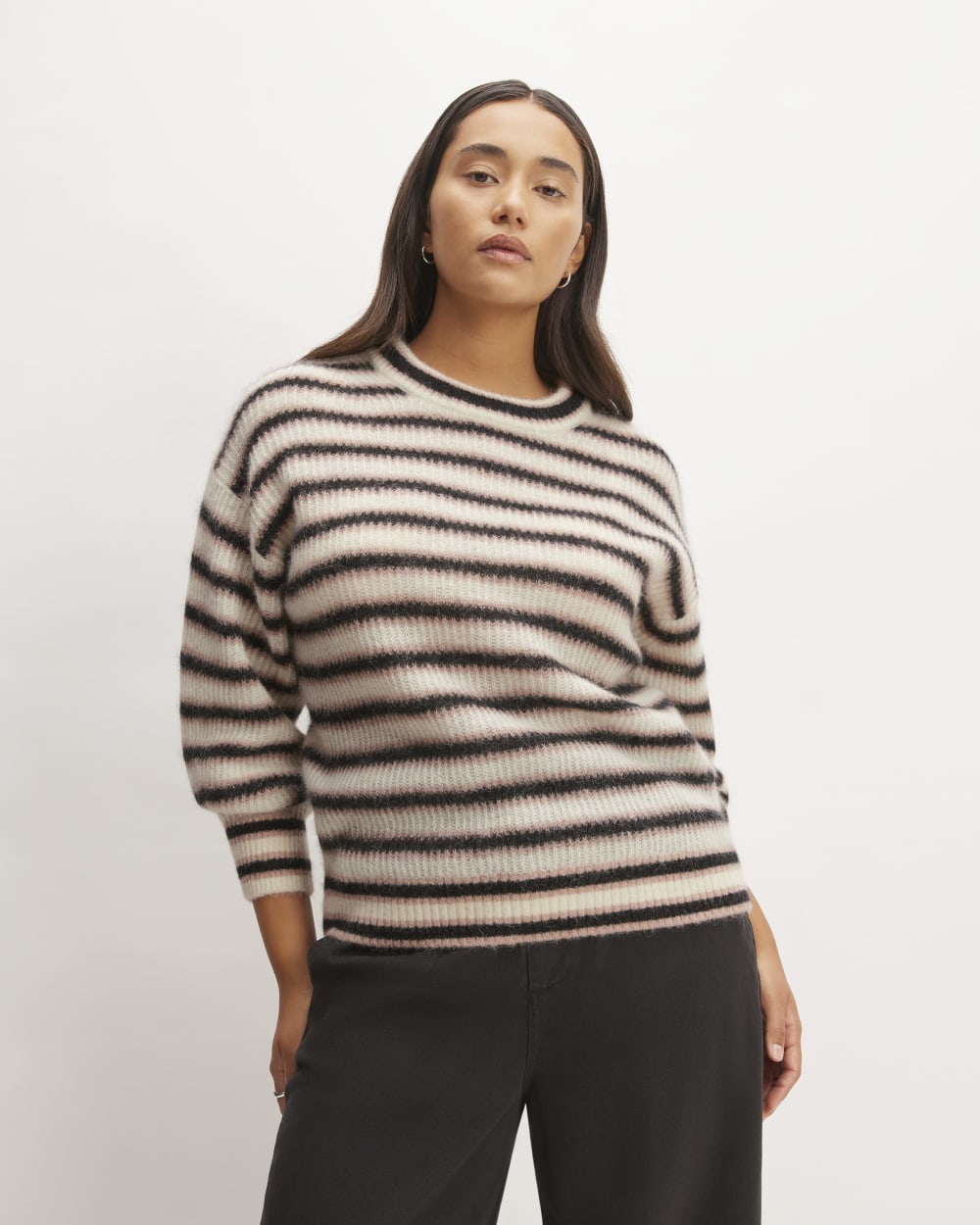 womens-alpaca-crew-black-creme-bone | primary