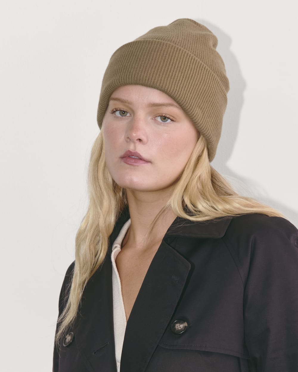 womens-gifting-beanie-tigers-eye | alt