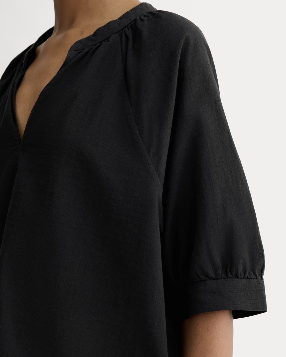 womens-gauze-gathered-top-black