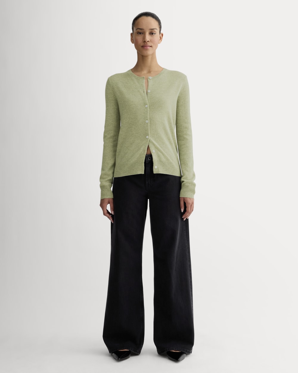 womens-cashmere-classic-crew-cardigan-light-heathered-moss